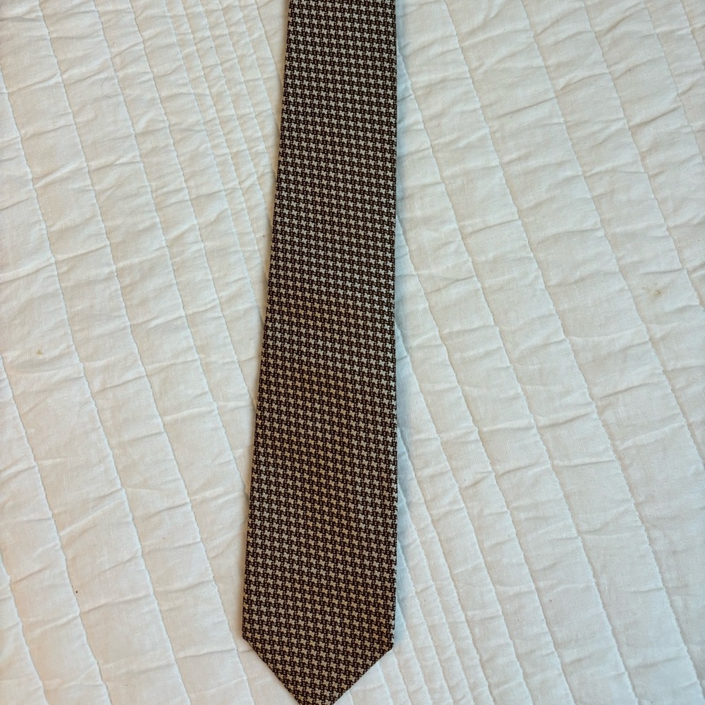 Tom Ford - Brown tie houndstooth pattern. Worn once